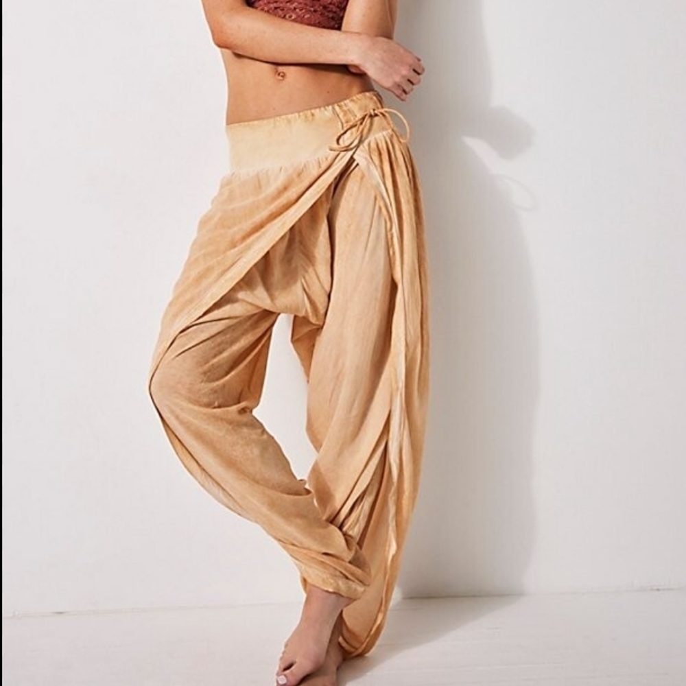 Free People Act Natural Lounge Pants In Apricot